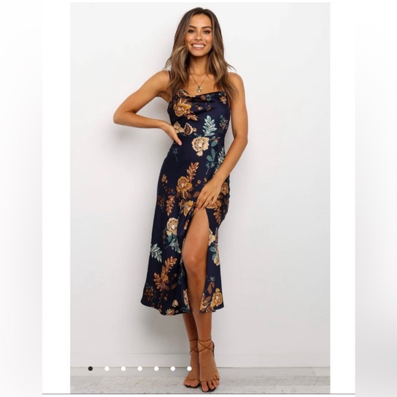 Petal & Pup Alejandra Midi Dress - Picture 1 of 9